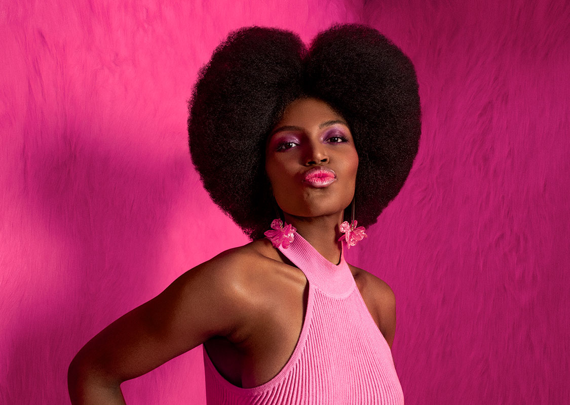 Model mit texturiertem Haar - Les Secrets de Loly 